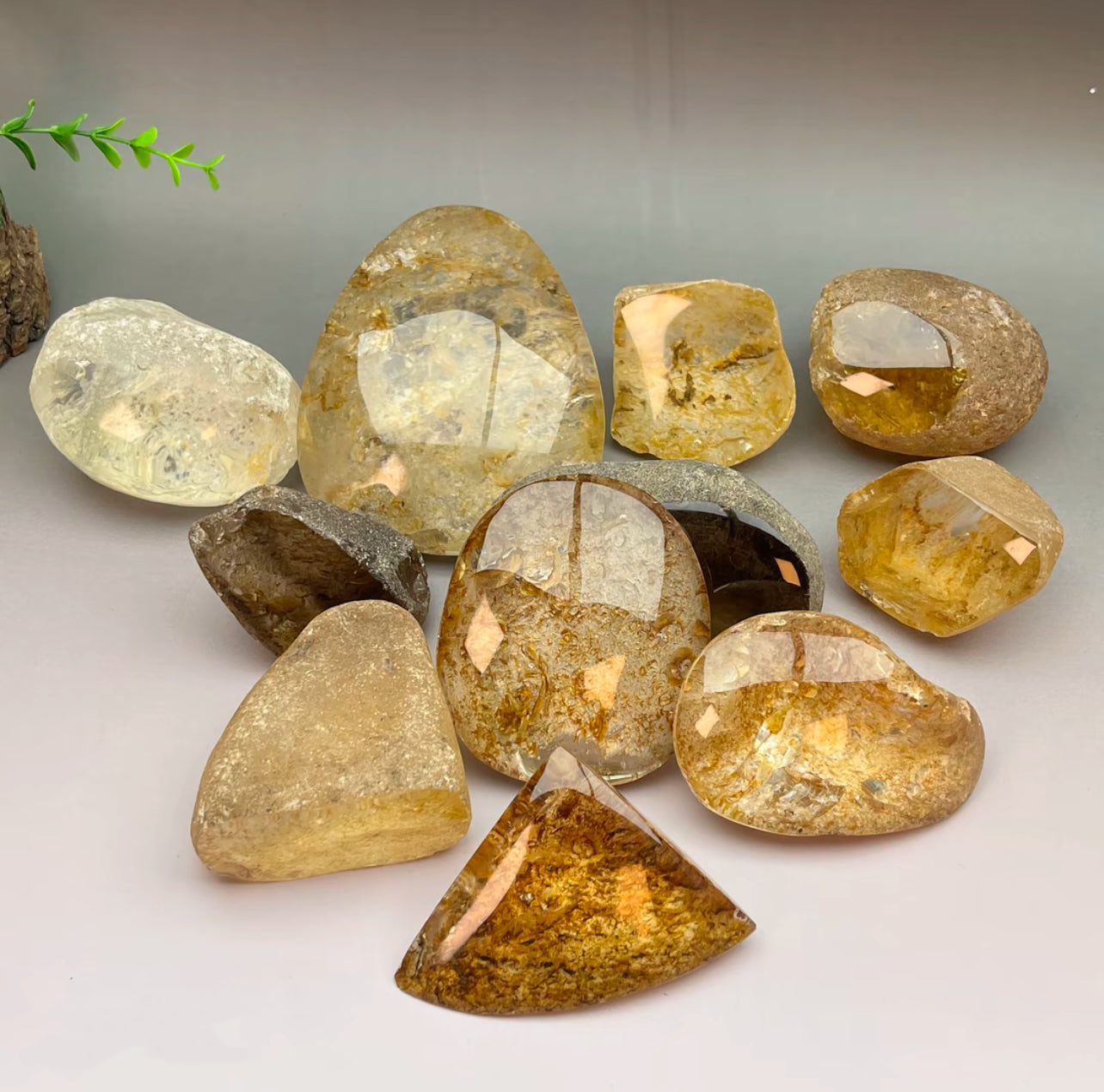 HANDHELD STONES