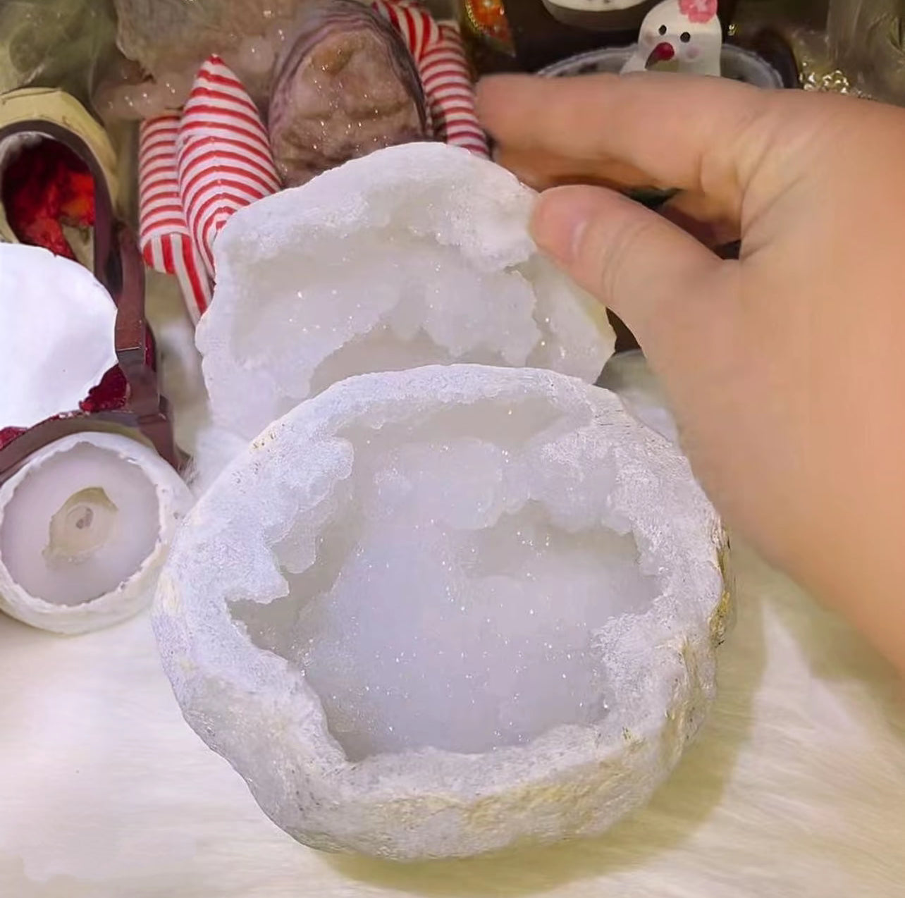 Clear Quartz Geode (1 piece)
